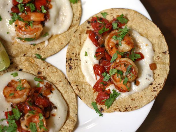 Shrimp and grits tacos