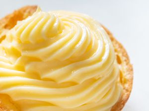 20201210-choux-lemon-cream-puffs-vicky-wasik-1-7