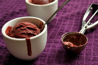 20110218-138134-roasted-beet-chocolate-ice-cream.jpg