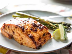 20170420-baked-salmon-harissa-lime-aioli-vicky-wasik-10.jpg