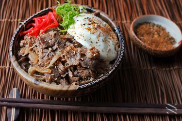 20160711-gyudon-beef-rice-bowl-japanese-recipe-16.jpg
