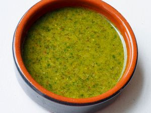 20140805-mint-feta-pesto-daniel-gritzer-blended-sauce.jpg