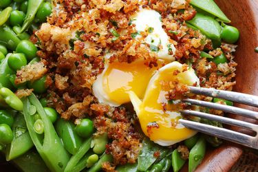 20170419-spring-salad-crispy-egg-21.jpg