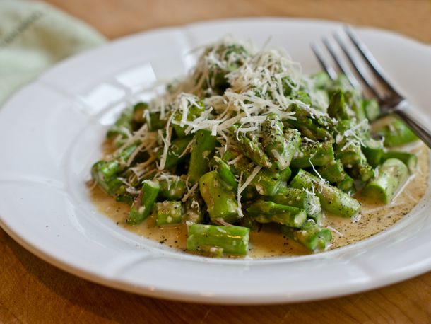 20140302 asparagus-caesar-salad.jpg＂width=