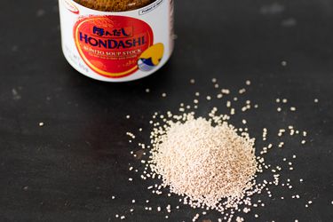 Jar next to small mound of instant dashi