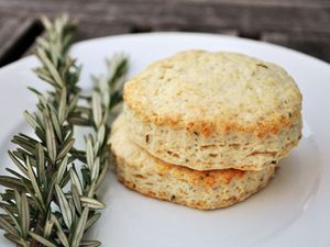 20140121-wakeandbake-lemon-rosemary-scones-edit.jpg