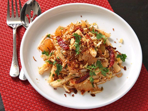 Jicama and Pomelo Salad with Spicy Thai Dressing
