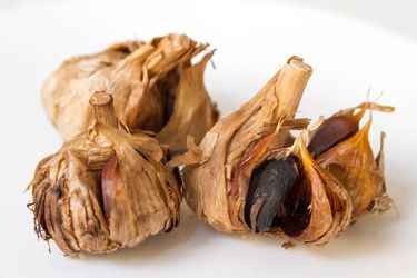 20150831-black-garlic-robyn-lee.jpg