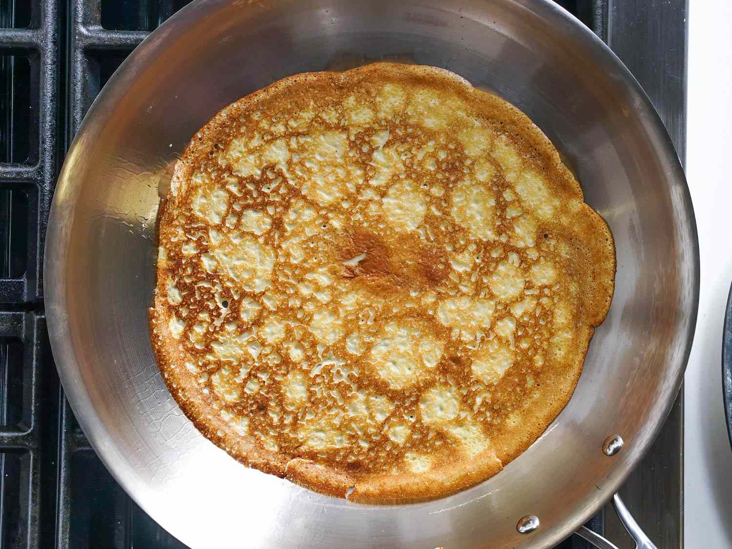Testing evenness of skillet heating by cooking crepes