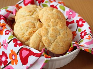 20130305 - 242717 - gftues buttermilkbiscuits.jpg