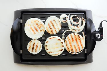 grilled onions on the zojirushi grill