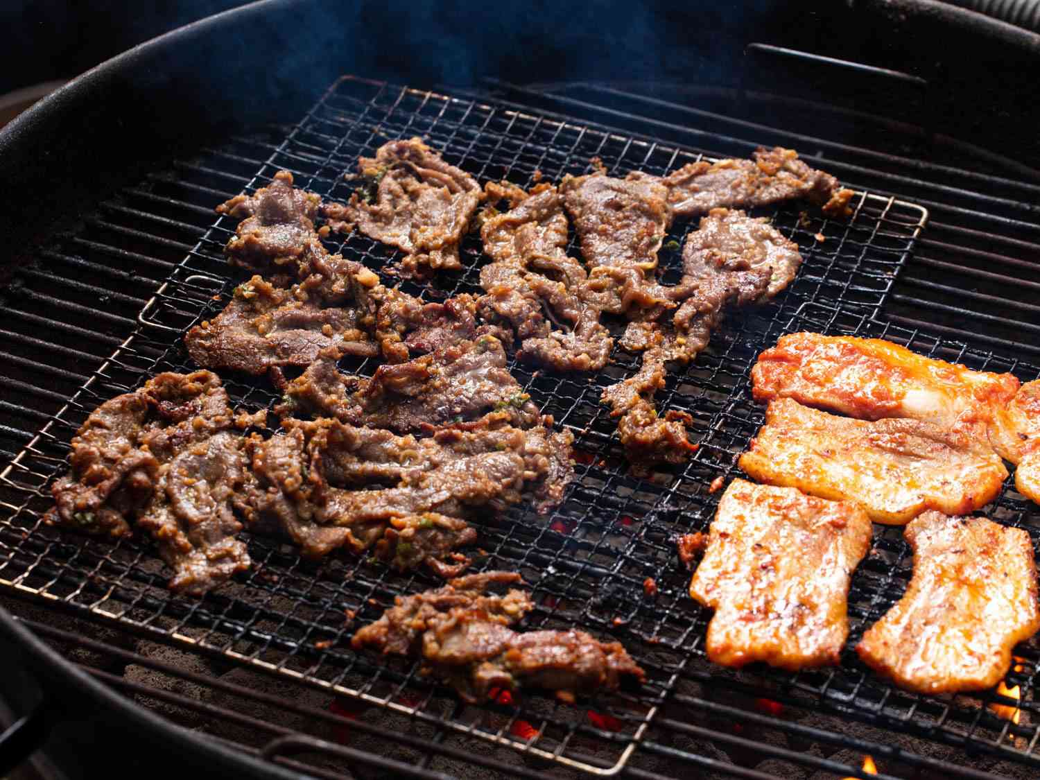 猪肉和猪肉肉锅烤猪肉。