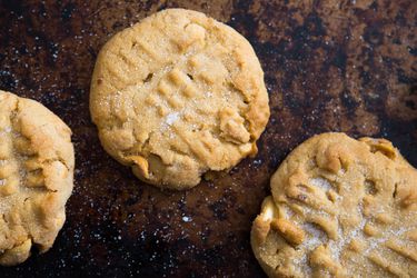 20151111-soft-crunchy-peanut-butter-cookies-vicky-wasik-1.jpg