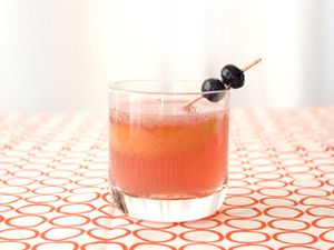 20110710 - 160607 seasonalcocktails bourbon.jpg——蓝莓