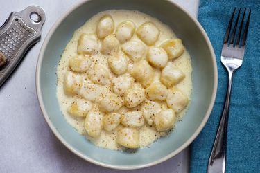 20210201-gnocchi-alla-bava-fontina-cheese-sauce-daniel-gritzer-5