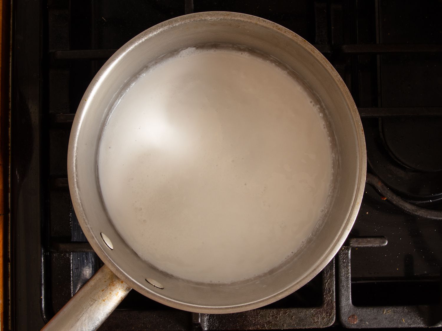 在锅里煨椰奶gydF4y2Ba