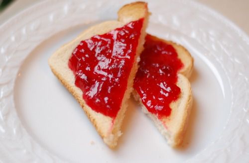 20110525-153157-raspberry-rhubarb-jam-4.jpg