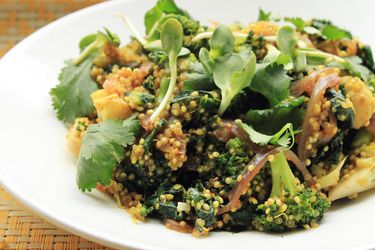 20140407-one-pot-wonders-broccoli-quinoa-kale-curry.jpg