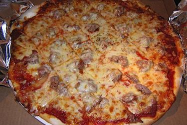 20081117ItalianFiestaWholePizza.jpg