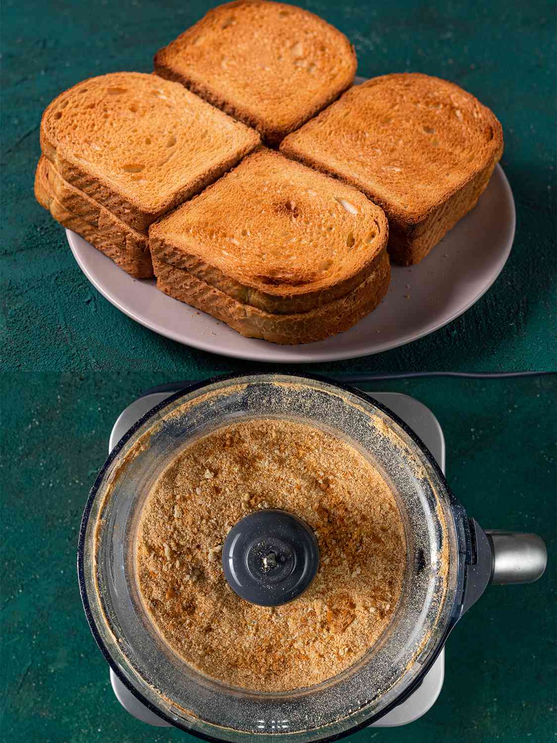 垂直的两幅图像拼贴画。上面的图片显示了一个盘子上的四片烤面包，而下面的照片显示了一个食品加工机，里面装满了加工过的烤面包制成的面包屑。