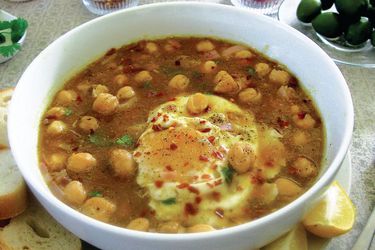 Lablabi (Tunisian Chickpea Soup)