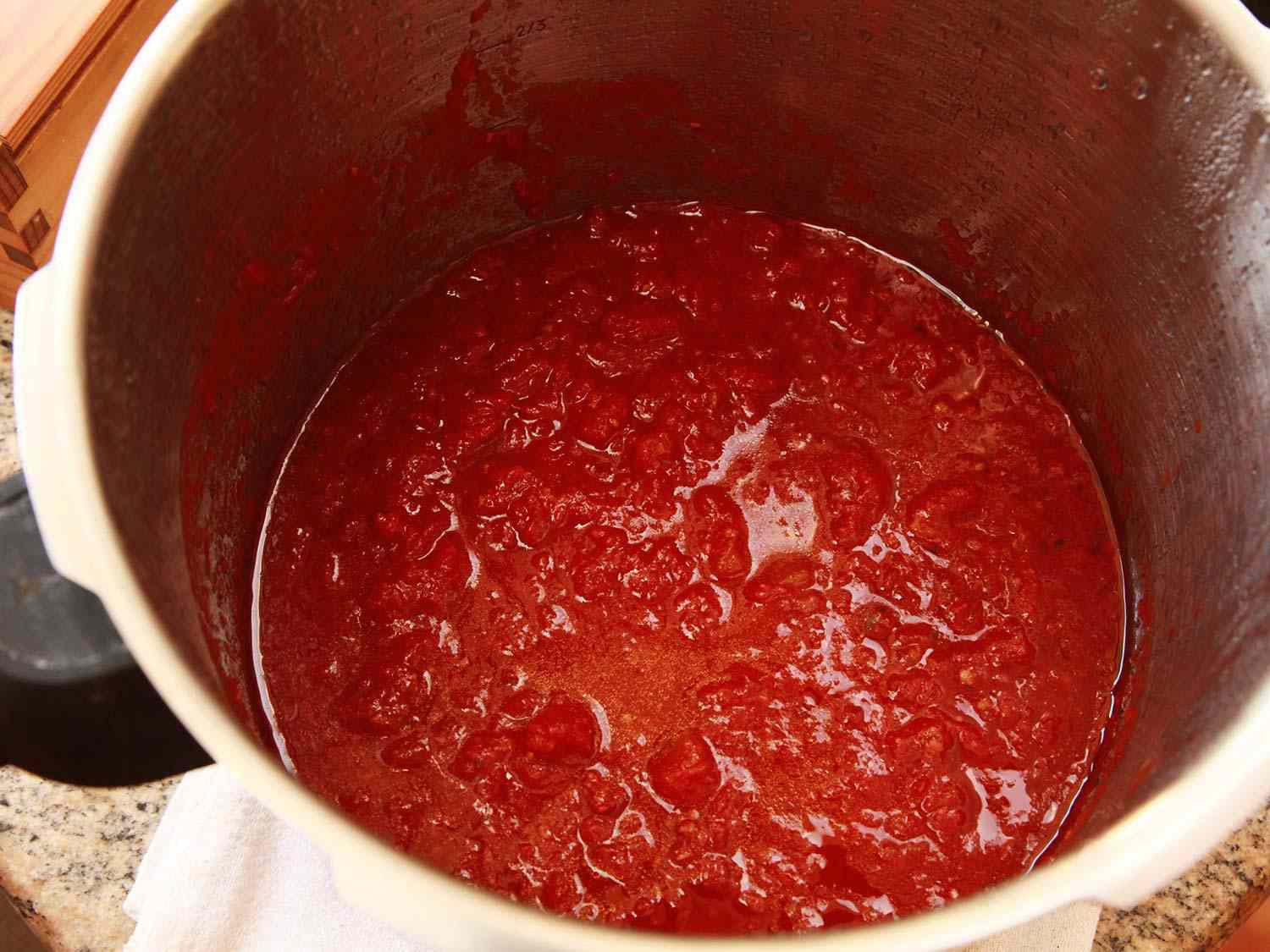 在番茄酱锅里