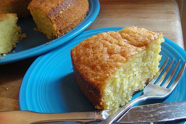 20100426 lebovitzpolentaoliveoilcakeslice.jpg