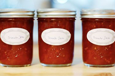 tomato jam in mason jars