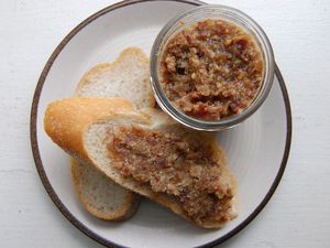 20110202-135301-bacon-bourbon-jam-1.jpg