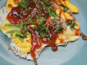 20130927-taiwan-eats-oyster-omelet-finished.jpg