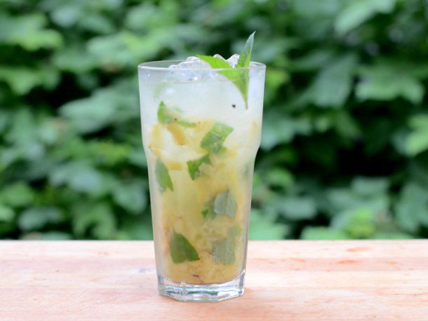 20130610 grilledpineapplemojito.jpg