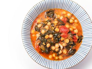 Garbanzos con Espinacas y Jengibre (Spanish Chickpea and Spinach Stew with Ginger)