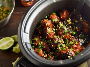 20160113-slow-cooker-thai-chicken-meatballs-completed-morgan-eisenberg.jpg