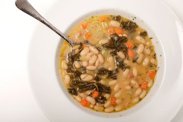 tuscan-white-bean-soup-kenjigydF4y2Ba