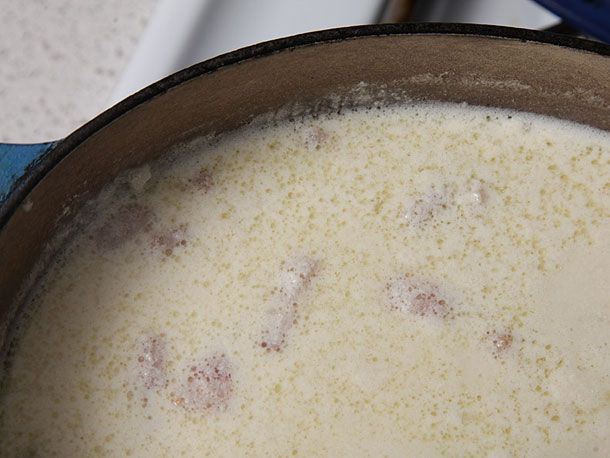 不加面粉糊的杂烩汤油腻而破碎。