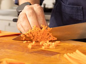 Side view of dicing carrots