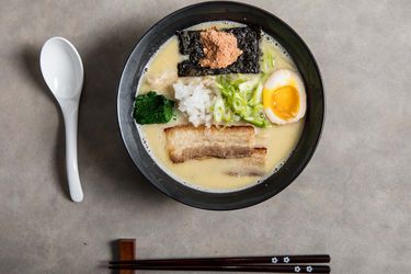 20181113-homemade-ramen-dark-broth-miso-tori-paitan-vicky-wasik-21