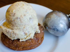 173892-apple-cider-doughnut-ice-cream.jpg