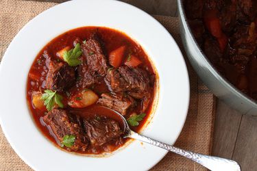 20160205-beef-goulash-hungarian-recipe-food-lab-26.jpg