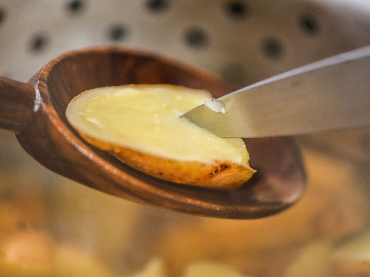 20140903 -小鱼土豆沙拉——测试——煮熟度bousel.jpg——约书亚