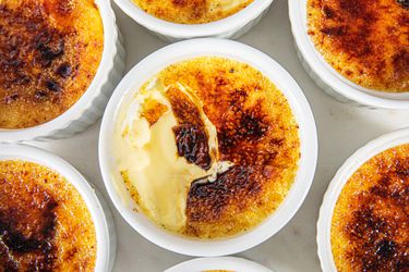 Overhead view of creme brulee