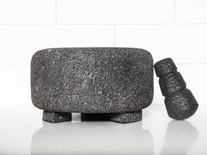 Side view of a molcajete