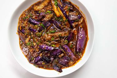 20191022-fuchsia-dunlop-sichuan-cooking-shoot-eggplant-vicky-wasik-5