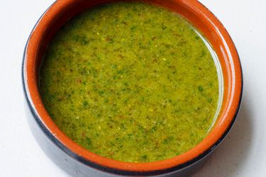 20140805-mint-feta-pesto-daniel-gritzer-blended-sauce.jpg