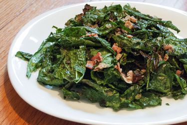 20140501-grilled-kale-salad2.jpg