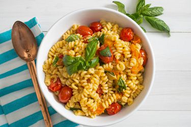 20150604-pasta-salad-italian-tomato-basil-daniel-gritzer-11.jpg