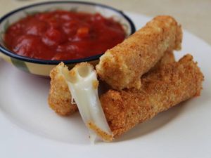 20110412-146260-GFTues-MozzSticks.jpg