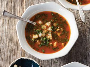 Hominy and Spinach in Tomato-Garlic Broth