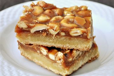 20130220-cookiemonster-salted-caramel-cashew-bars-edit.jpg