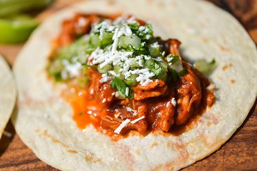 20140418-290342-chicken-tinga-tacos.jpg